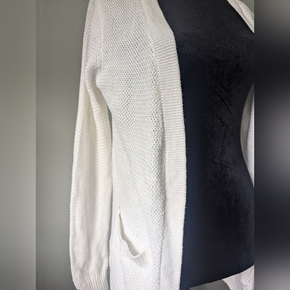 SO Perfect White Knitted Cardigan - Picture 2 of 4